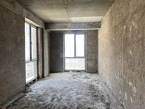 Satılır 3 otaqlı mənzil 105 m²