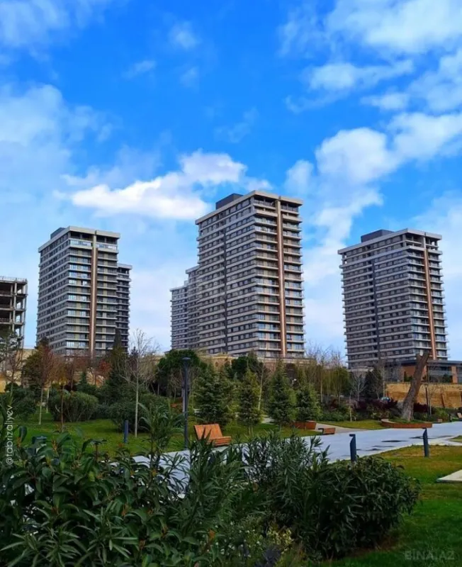 Satılır obyekt 168 m²