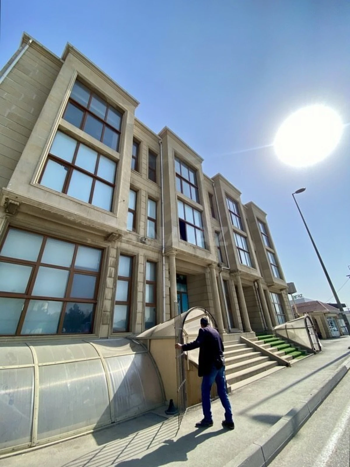 Kirayə verilir obyekt 800 m²