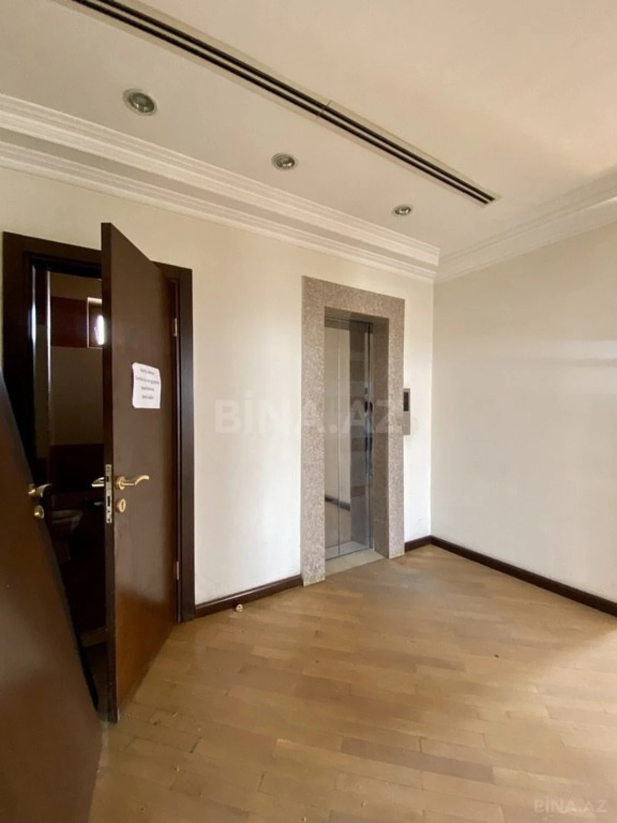 Kirayə verilir obyekt 800 m²