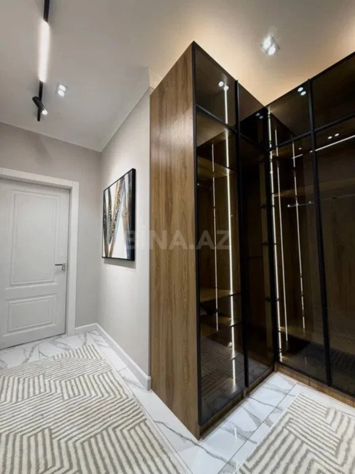 Kirayə verilir 2 otaqlı mənzil 90 m²