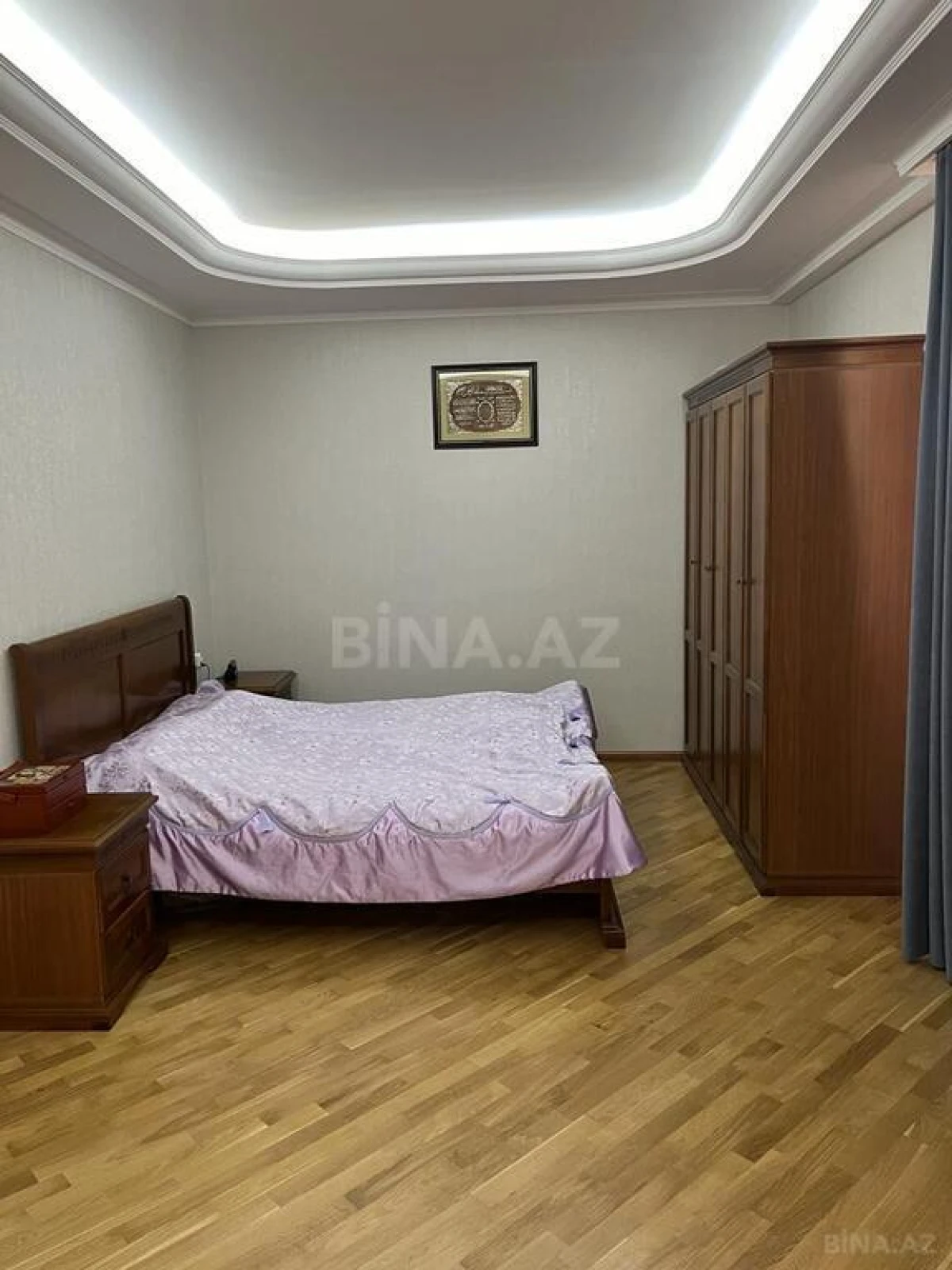Satılır 3 otaqlı mənzil 165 m²