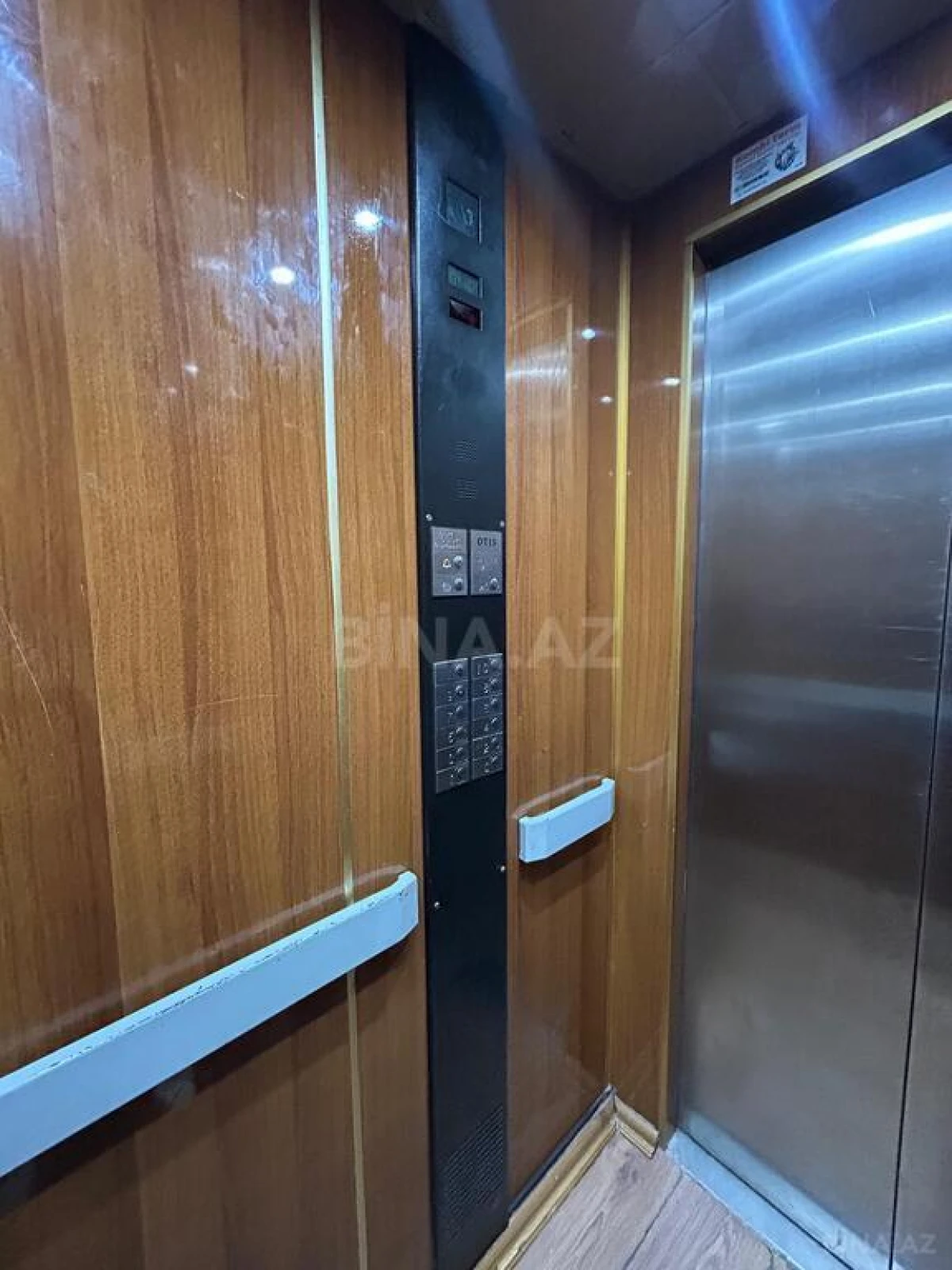 Satılır 3 otaqlı mənzil 145 m²