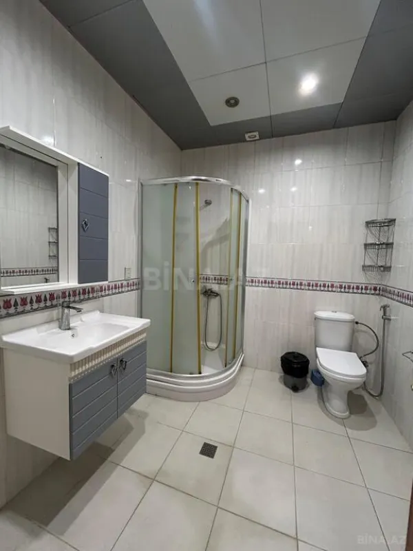 Satılır 3 otaqlı mənzil 145 m²