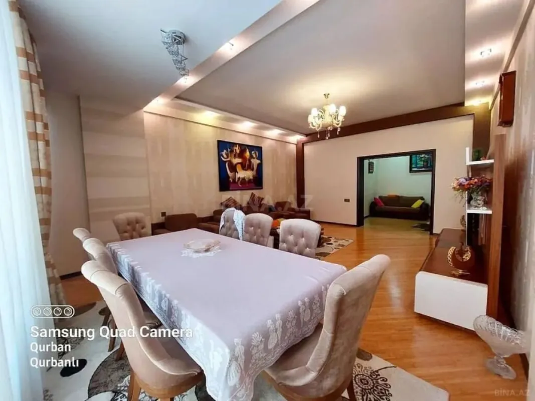 Satılır 4 otaqlı mənzil 160 m²