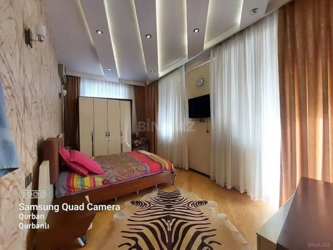 Satılır 4 otaqlı mənzil 160 m²