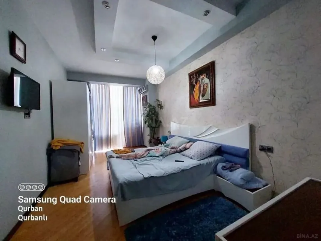 Satılır 4 otaqlı mənzil 160 m²