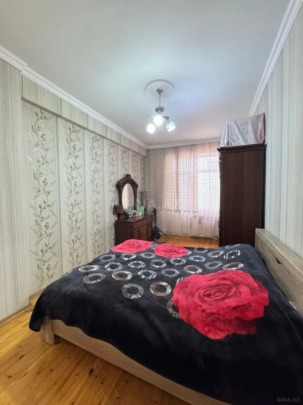 Satılır 3 otaqlı mənzil 105 m²