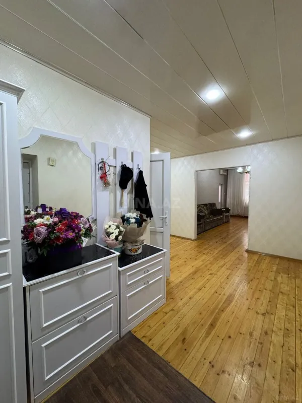 Satılır 3 otaqlı mənzil 105 m²