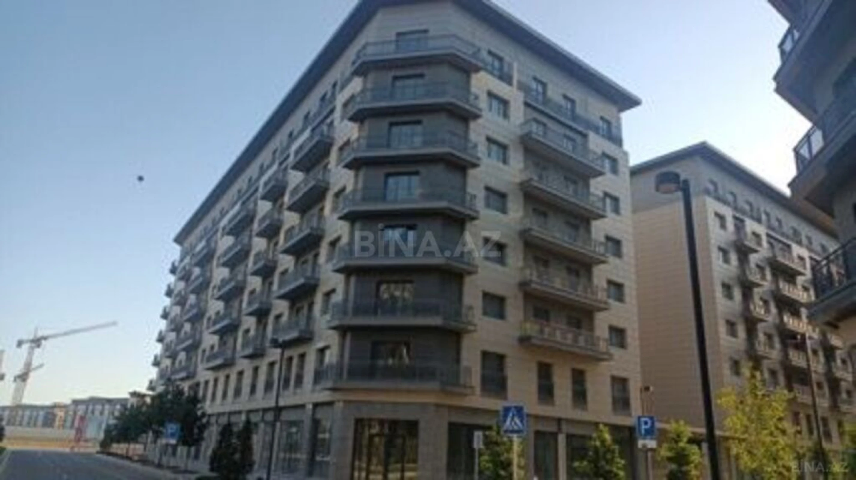 Satılır 3 otaqlı mənzil 140 m²