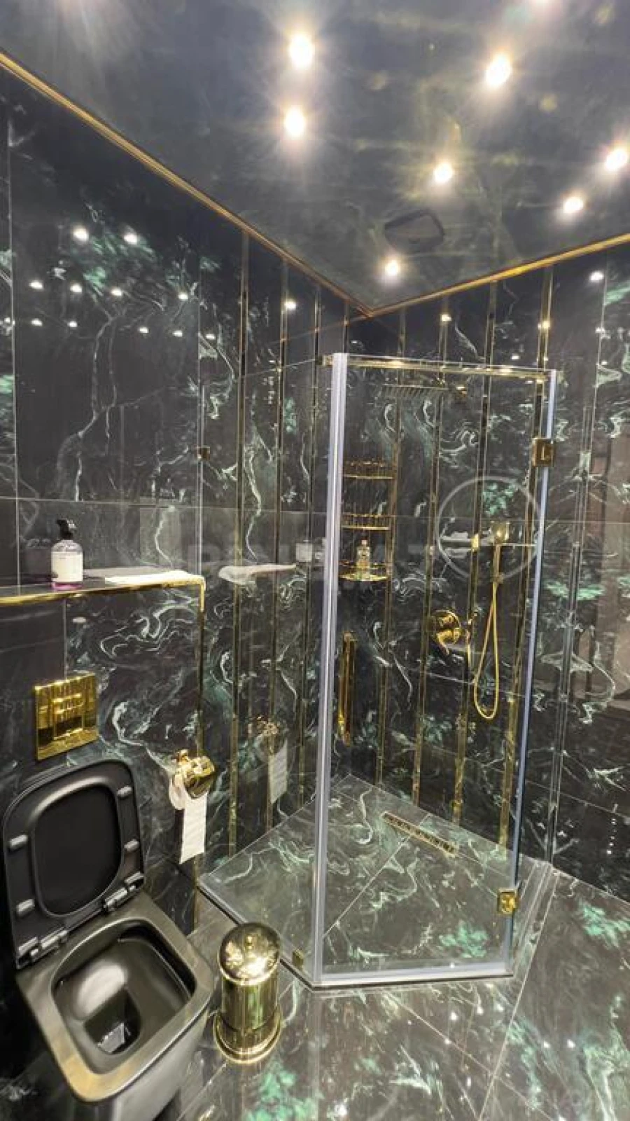 Satılır 3 otaqlı mənzil 140 m²