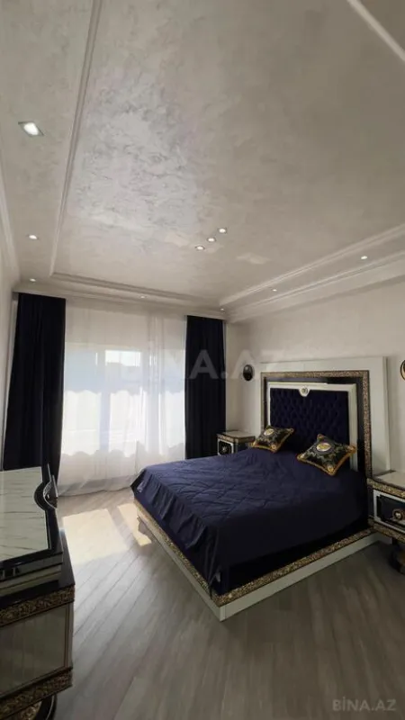 Satılır 3 otaqlı mənzil 140 m²