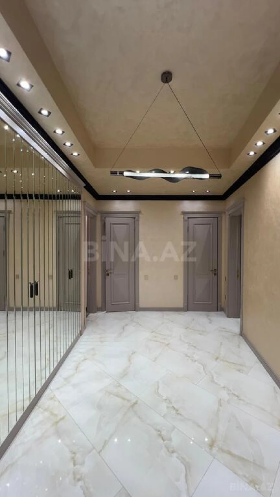 Satılır 3 otaqlı mənzil 140 m²