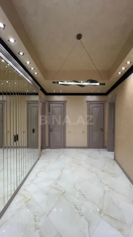 Satılır 3 otaqlı mənzil 140 m²