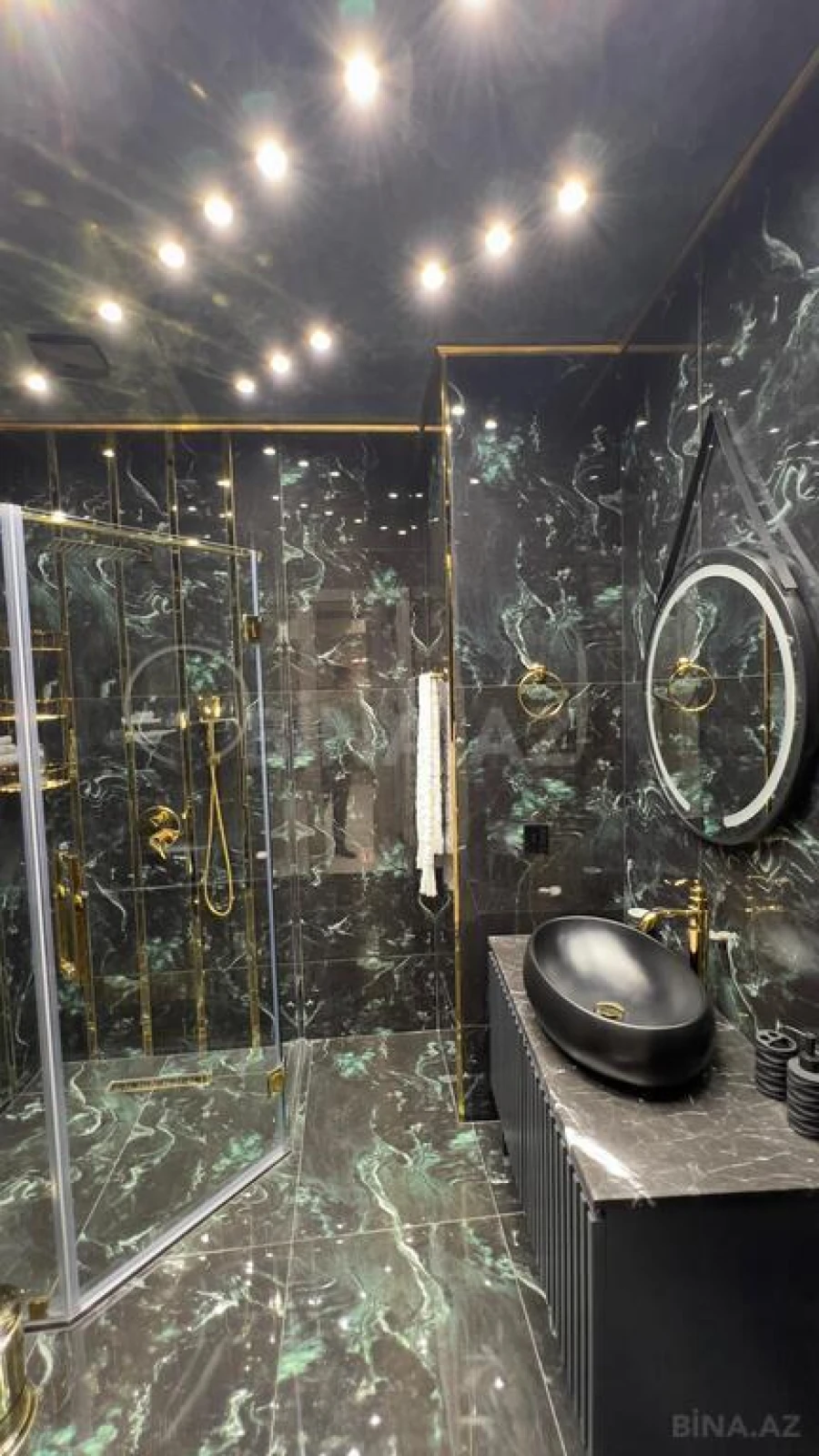 Satılır 3 otaqlı mənzil 140 m²