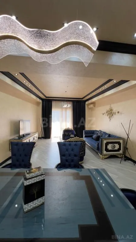Satılır 3 otaqlı mənzil 140 m²