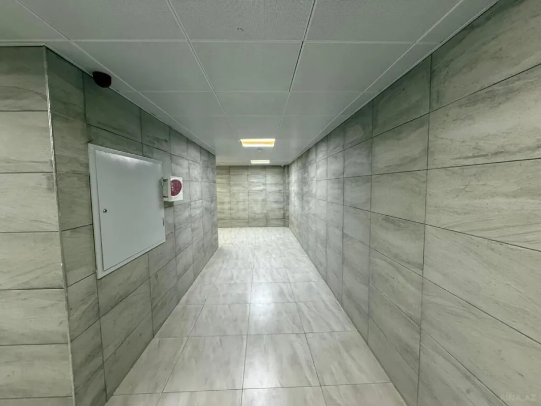 Satılır 8 otaqlı mənzil 750 m²