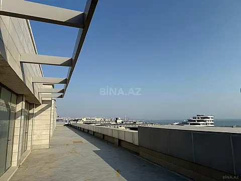Satılır 8 otaqlı mənzil 750 m²