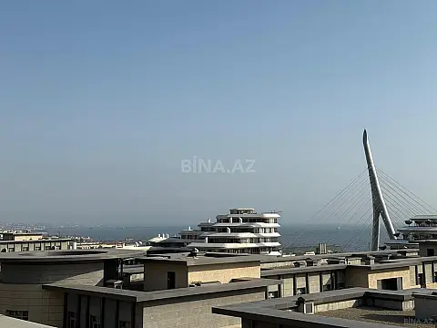 Satılır 8 otaqlı mənzil 750 m²