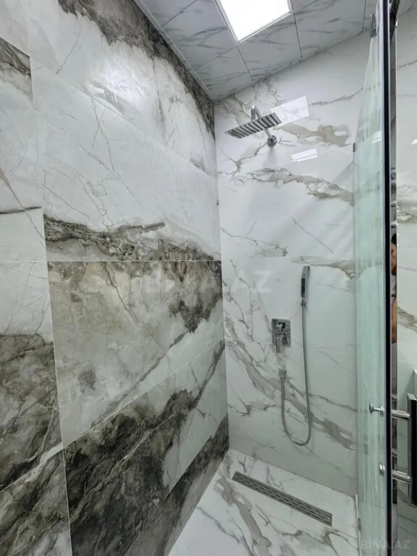 Kirayə verilir 2 otaqlı mənzil 95 m²