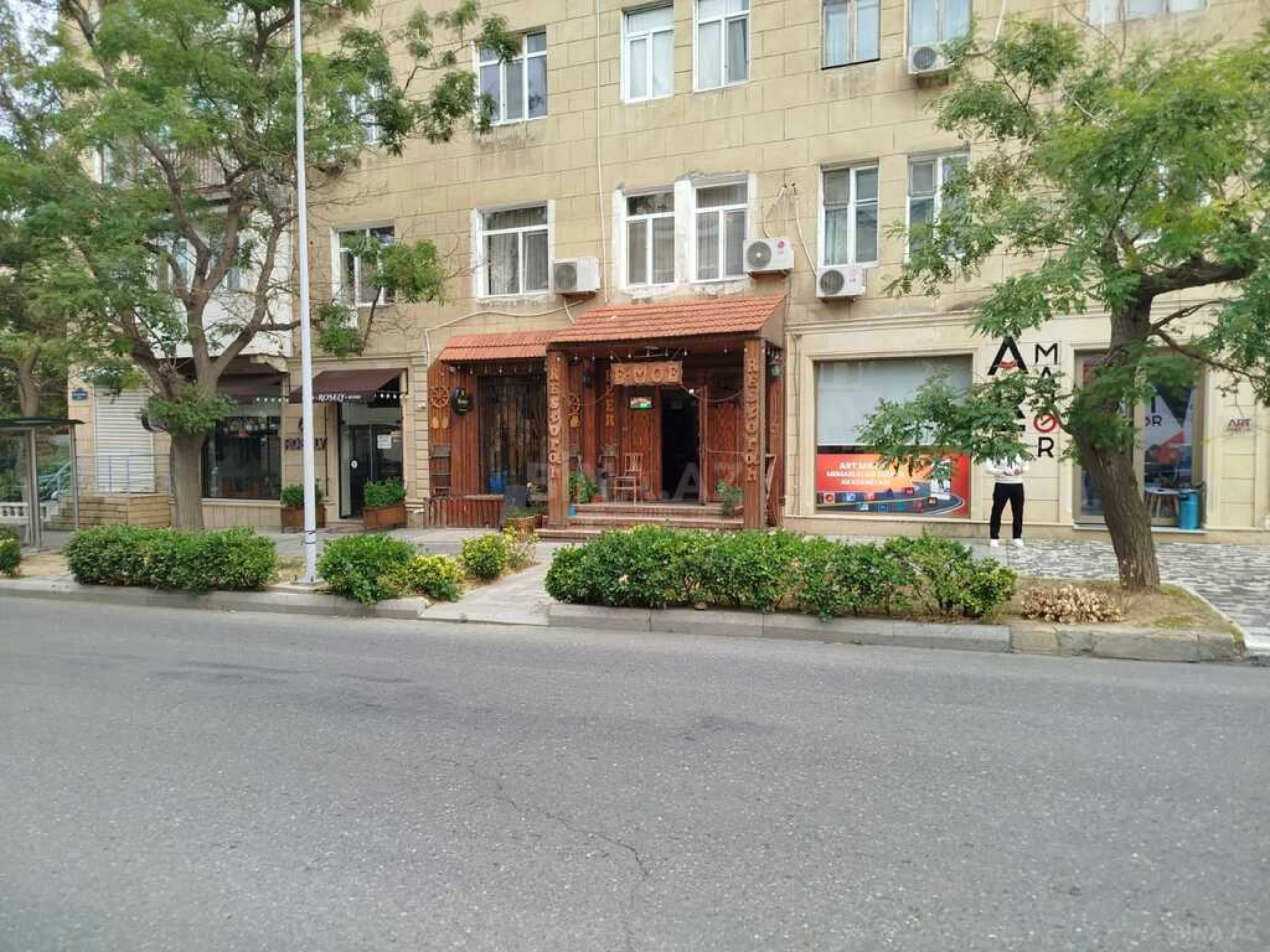 Satılır obyekt 90 m²