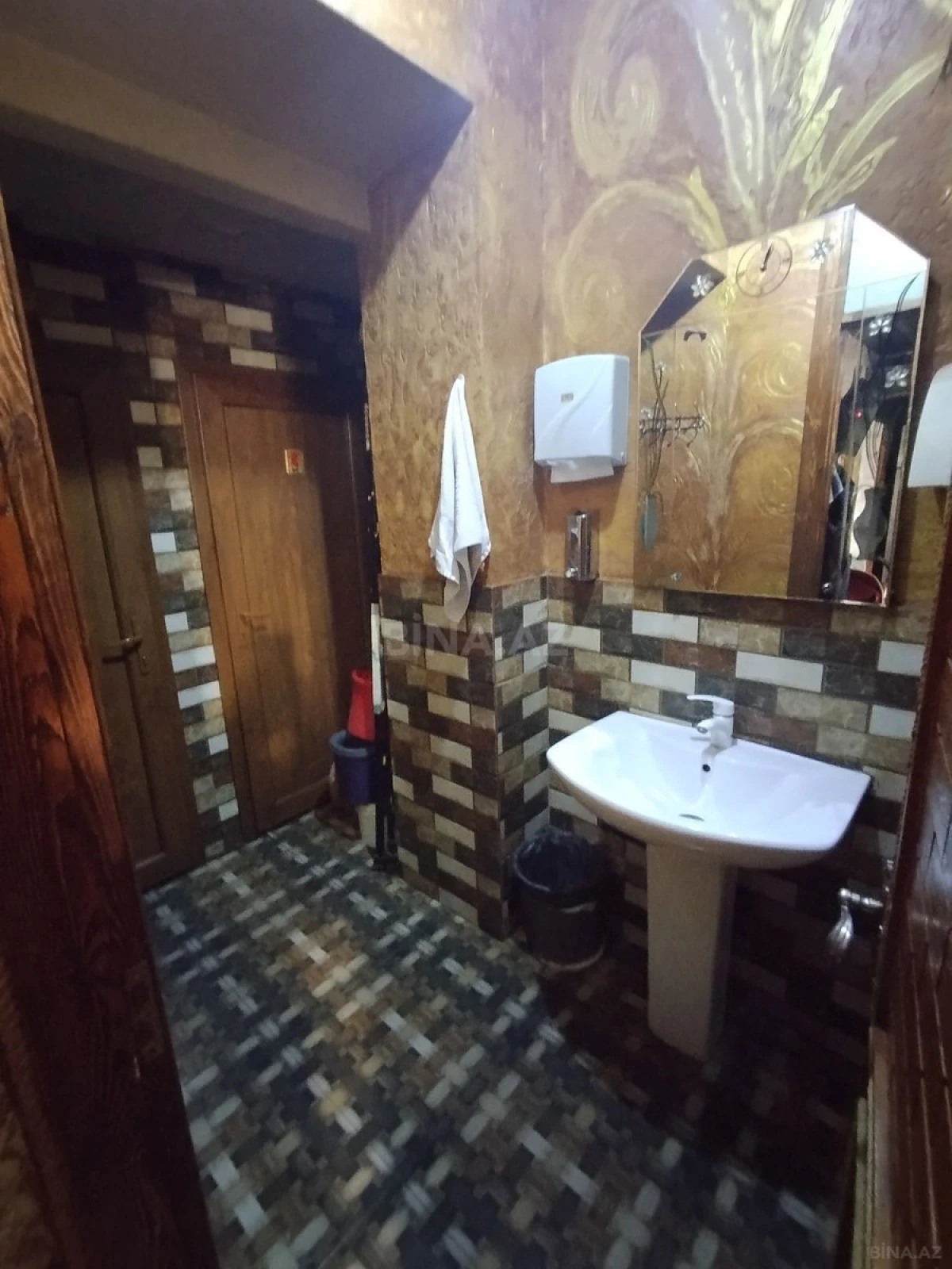 Satılır obyekt 90 m²