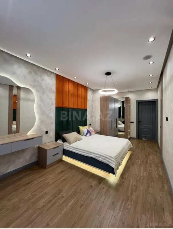 Satılır 2 otaqlı mənzil 77 m²