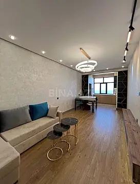 Satılır 2 otaqlı mənzil 77 m²