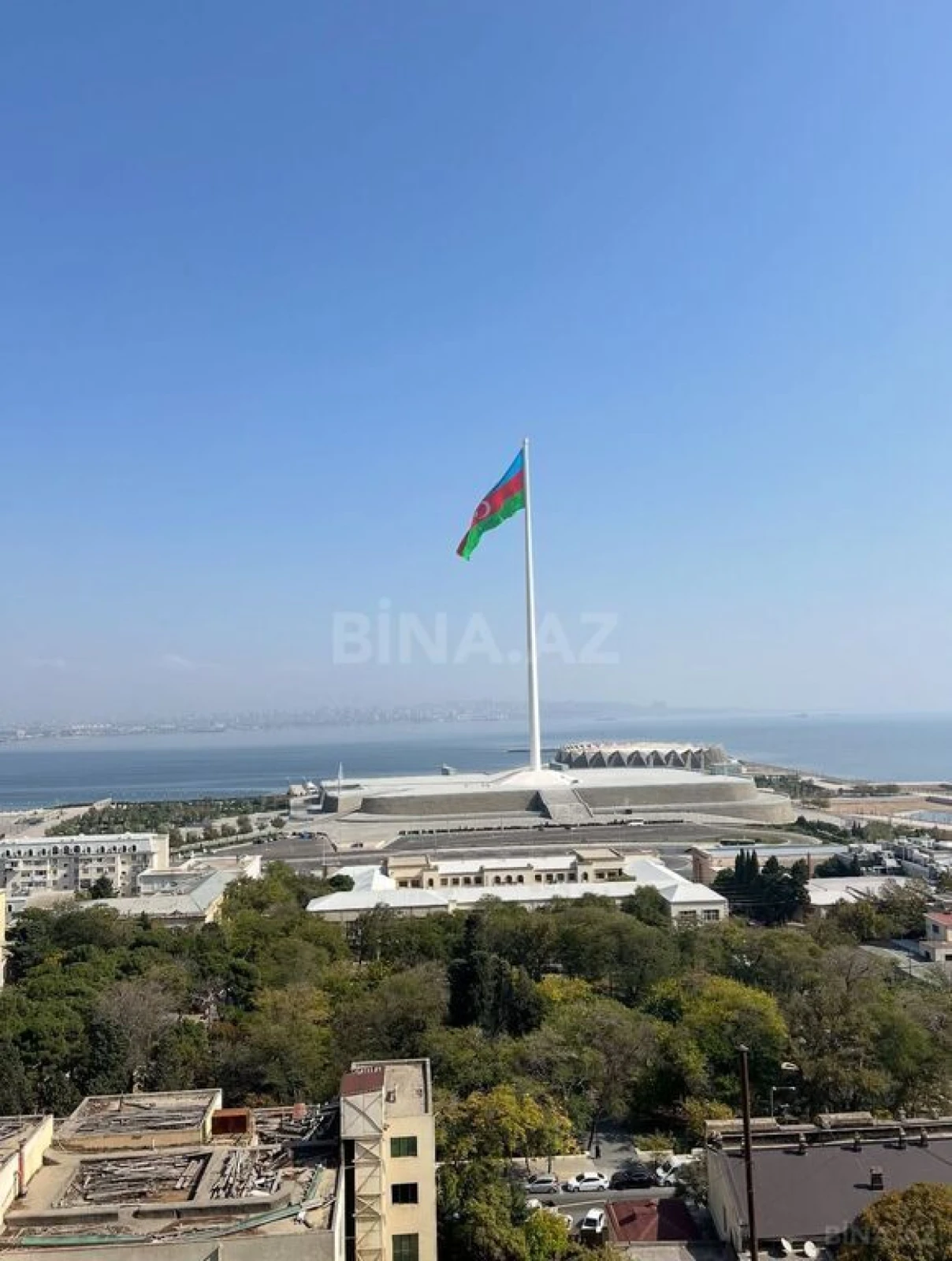 Satılır 2 otaqlı mənzil 77 m²