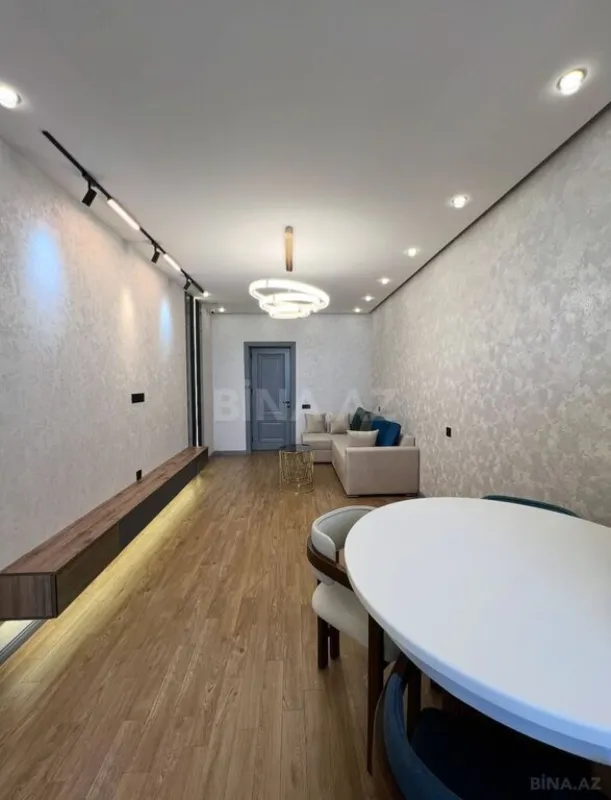 Satılır 2 otaqlı mənzil 77 m²