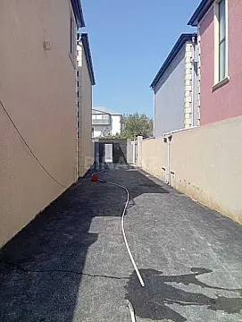 Satılır 4 otaqlı həyət evi 155 m²