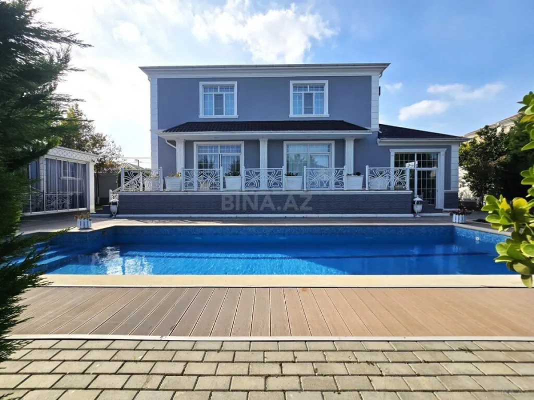 Satılır 5 otaqlı həyət evi 500 m²