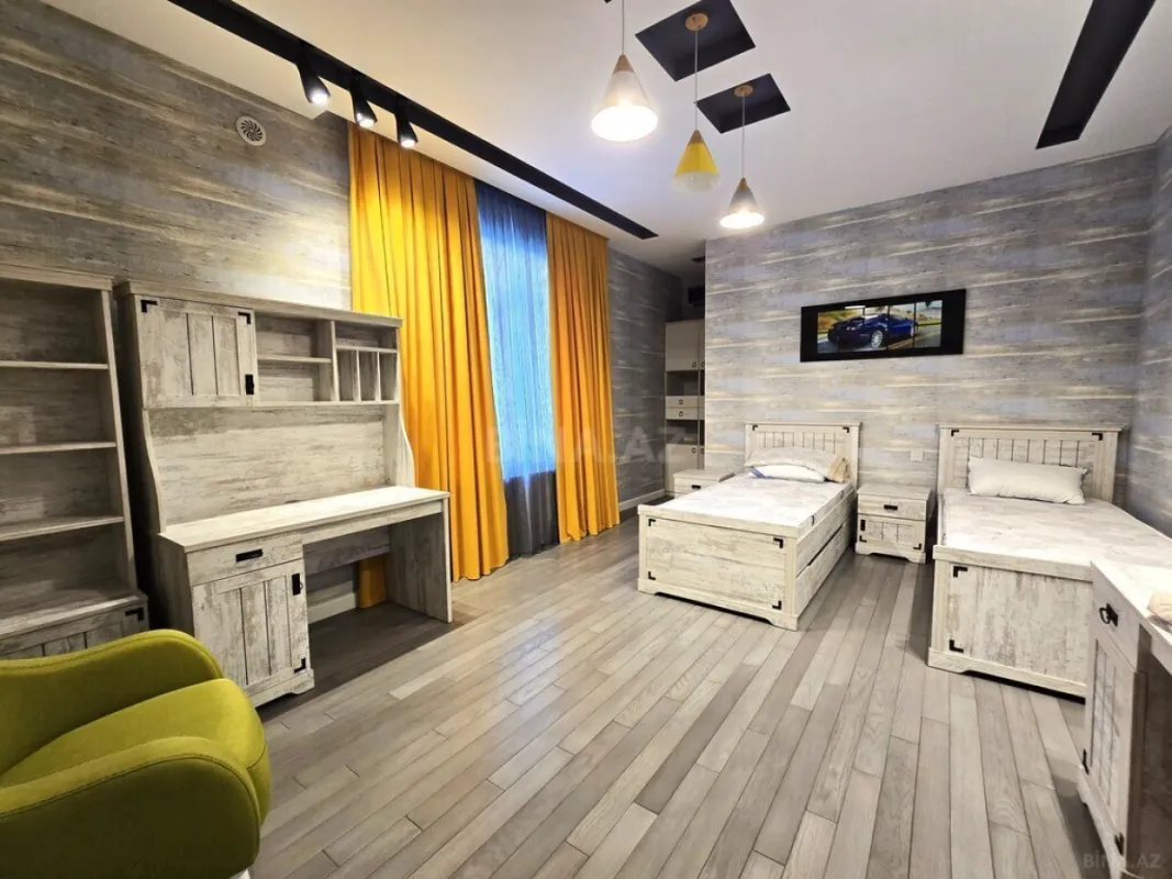 Satılır 5 otaqlı həyət evi 500 m²