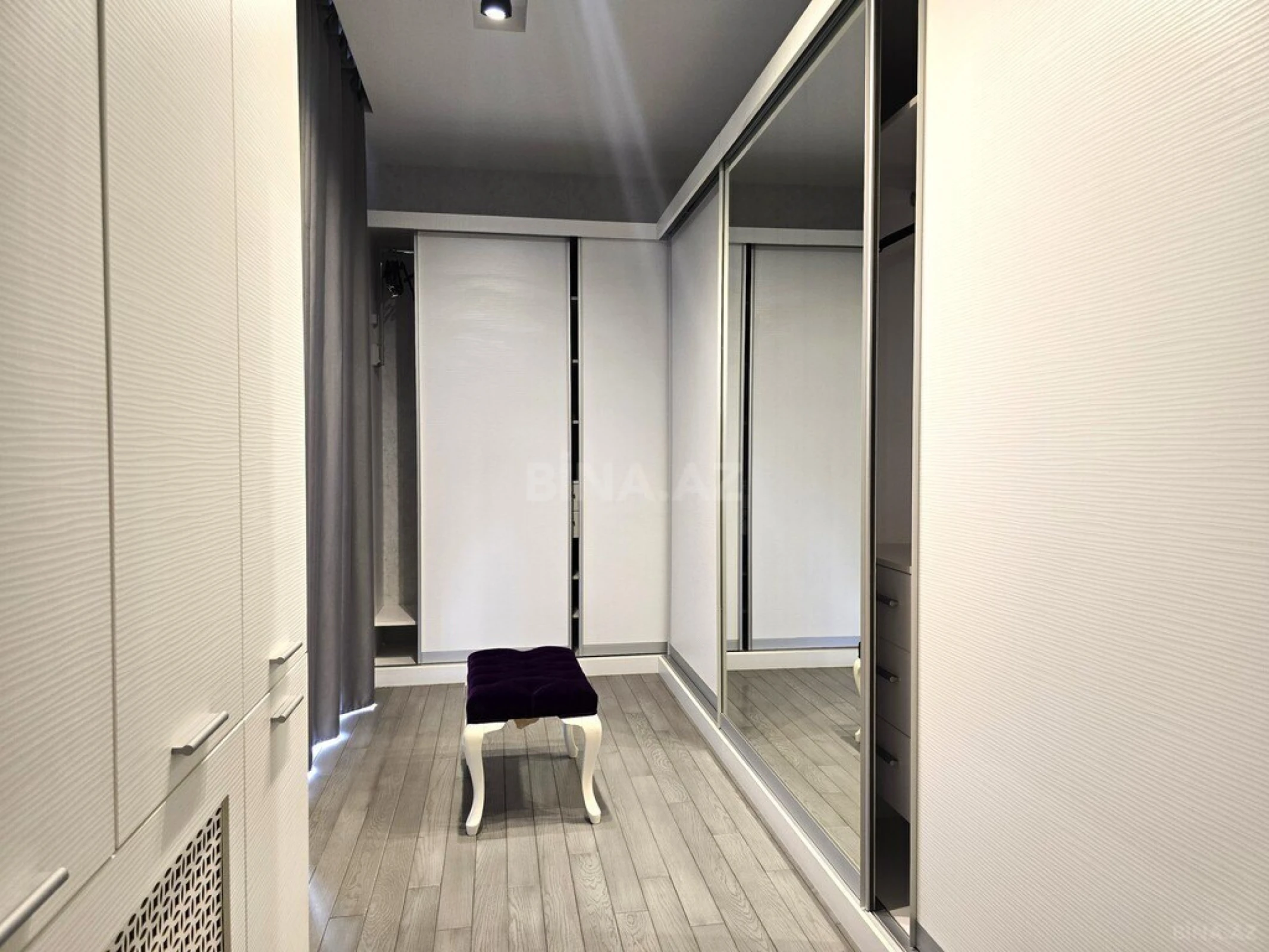 Satılır 5 otaqlı həyət evi 500 m²