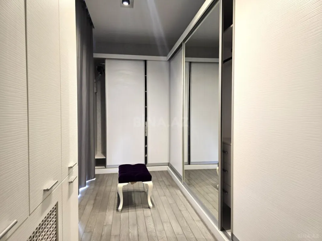 Satılır 5 otaqlı həyət evi 500 m²