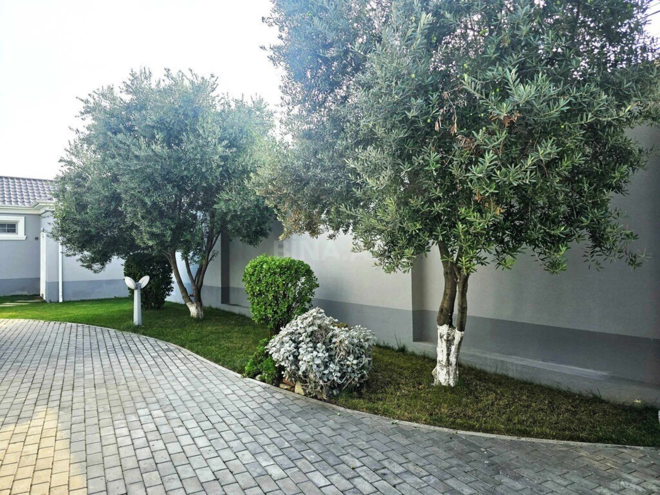 Satılır 5 otaqlı həyət evi 500 m²