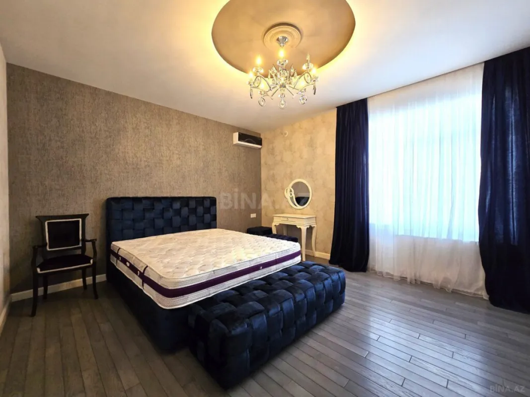 Satılır 5 otaqlı həyət evi 500 m²