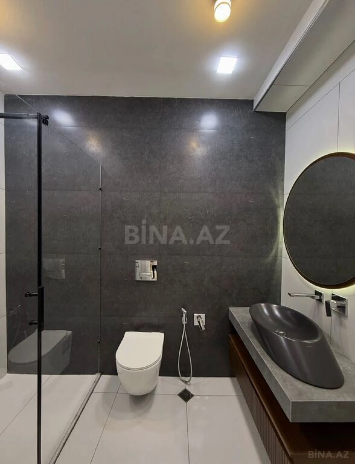 Kirayə verilir 2 otaqlı mənzil 70 m²