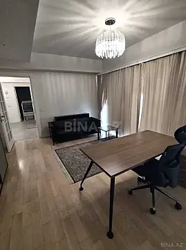 Kirayə verilir 6 otaqlı mənzil 318 m²