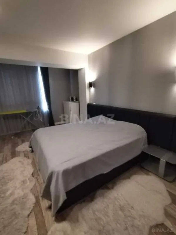 Kirayə verilir 6 otaqlı mənzil 318 m²