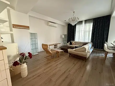 Kirayə verilir 4 otaqlı mənzil 142 m²