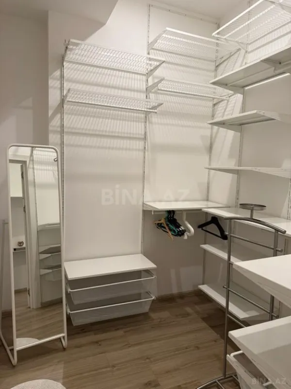 Kirayə verilir 4 otaqlı mənzil 142 m²