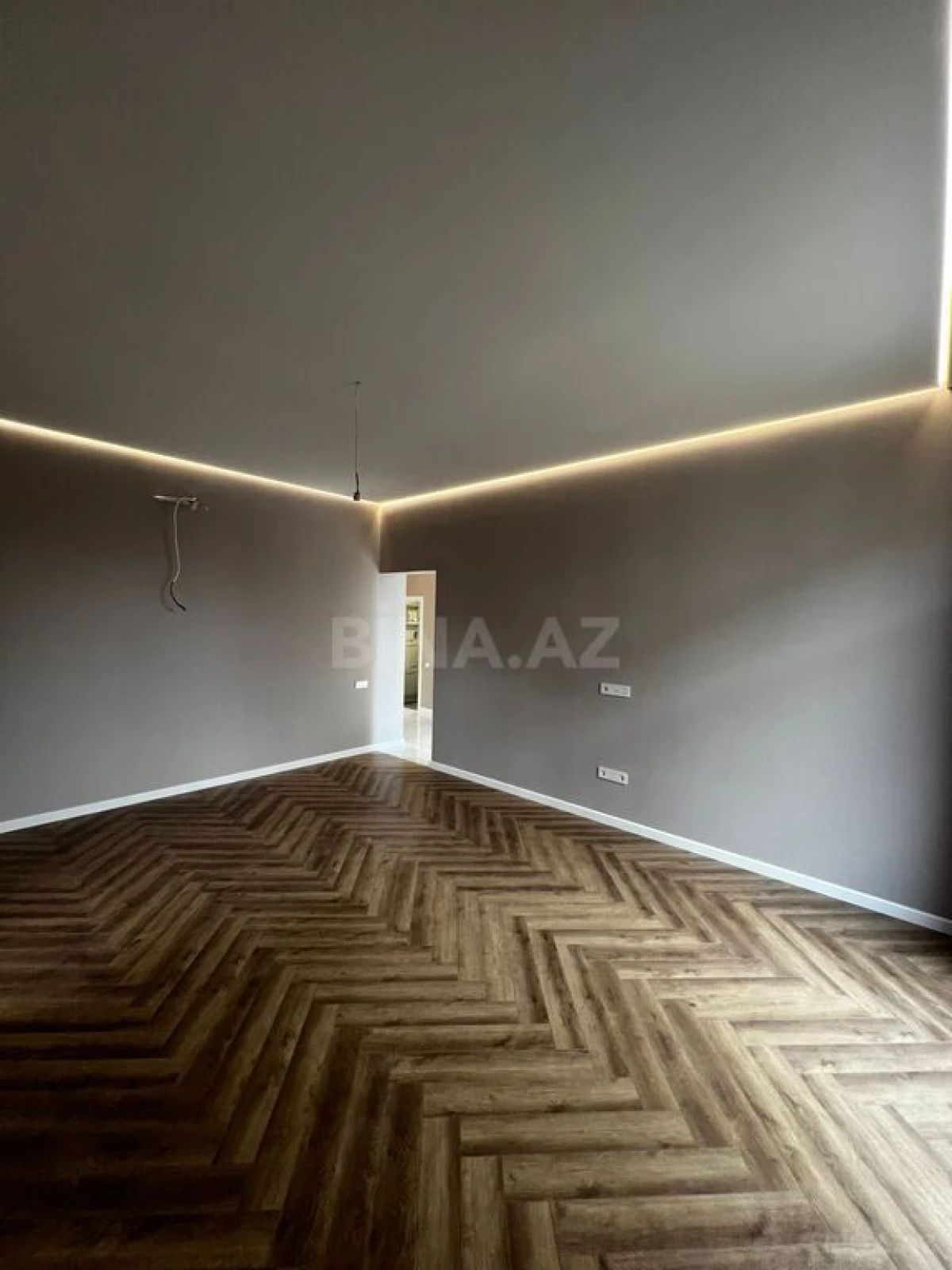 Satılır 2 otaqlı mənzil 87 m²