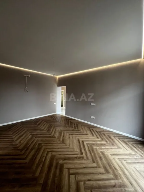 Satılır 2 otaqlı mənzil 87 m²