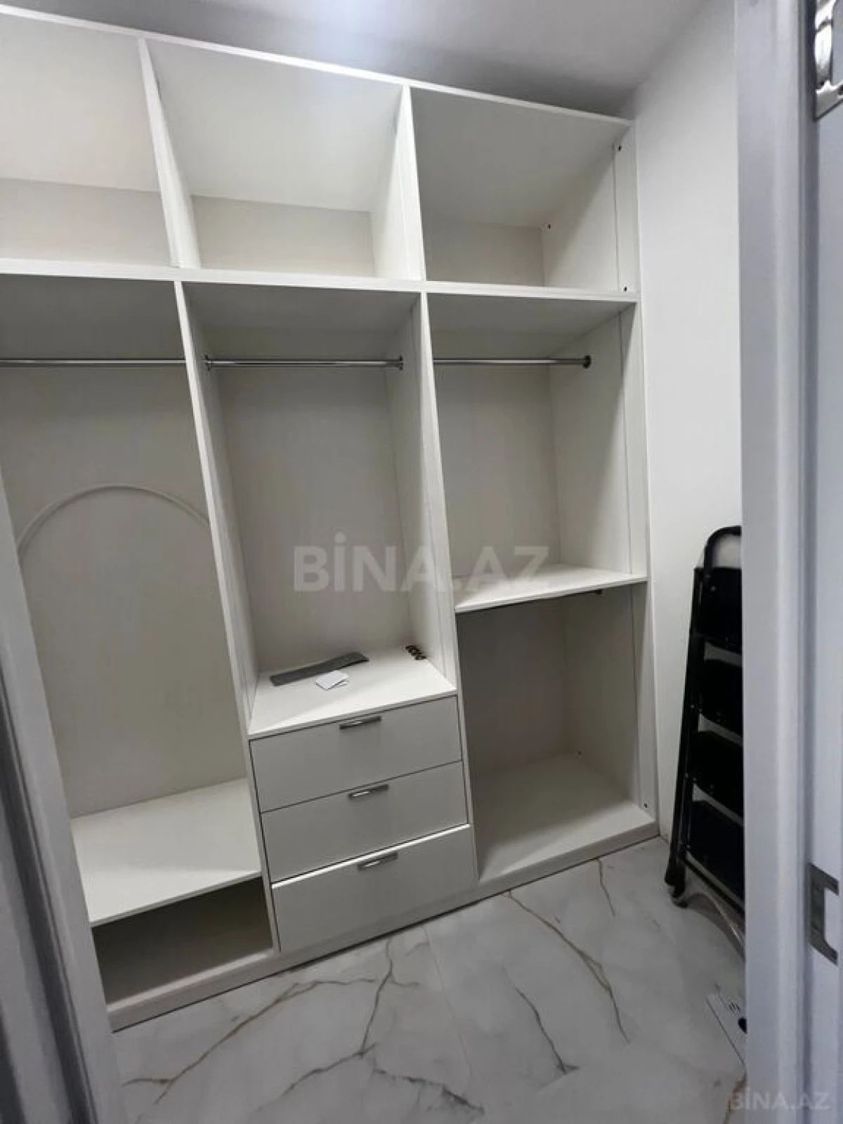 Satılır 2 otaqlı mənzil 87 m²