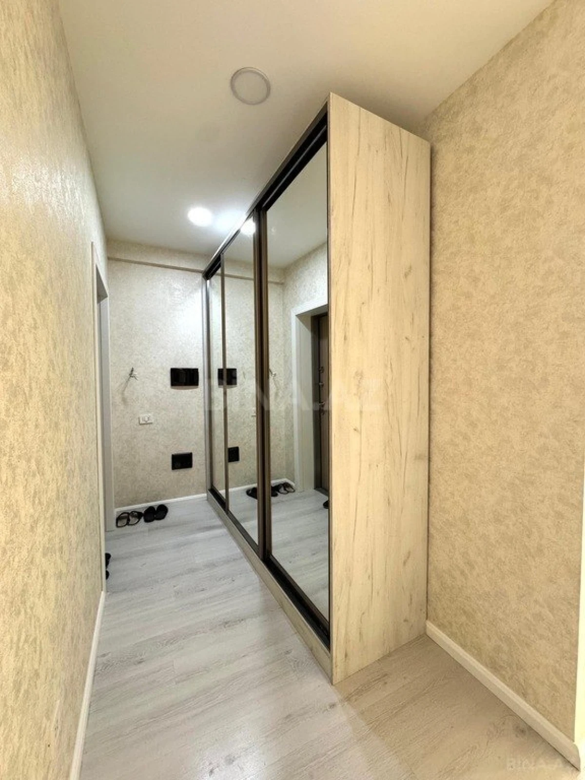 Satılır 2 otaqlı mənzil 60 m²