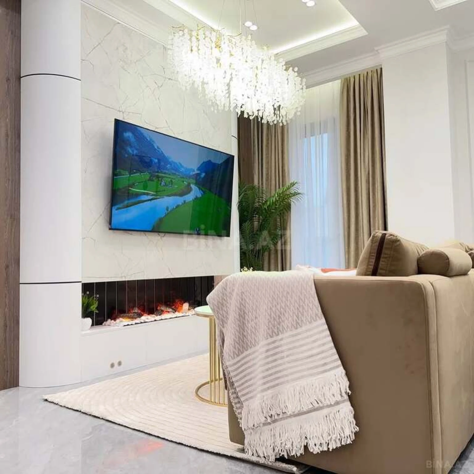 Kirayə verilir 4 otaqlı mənzil 150 m²