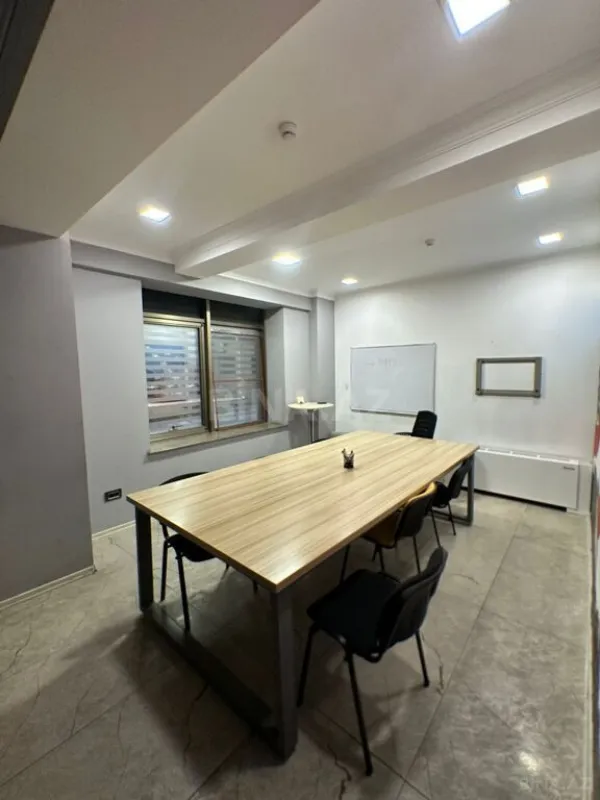 Satılır obyekt 400 m²