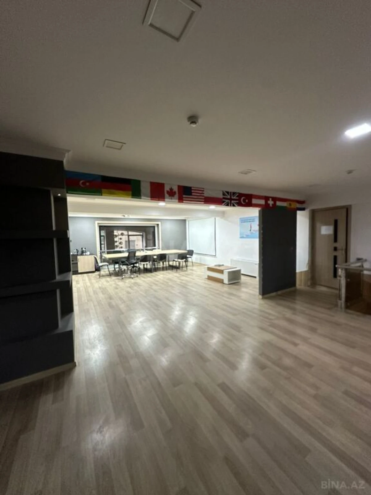 Satılır obyekt 400 m²