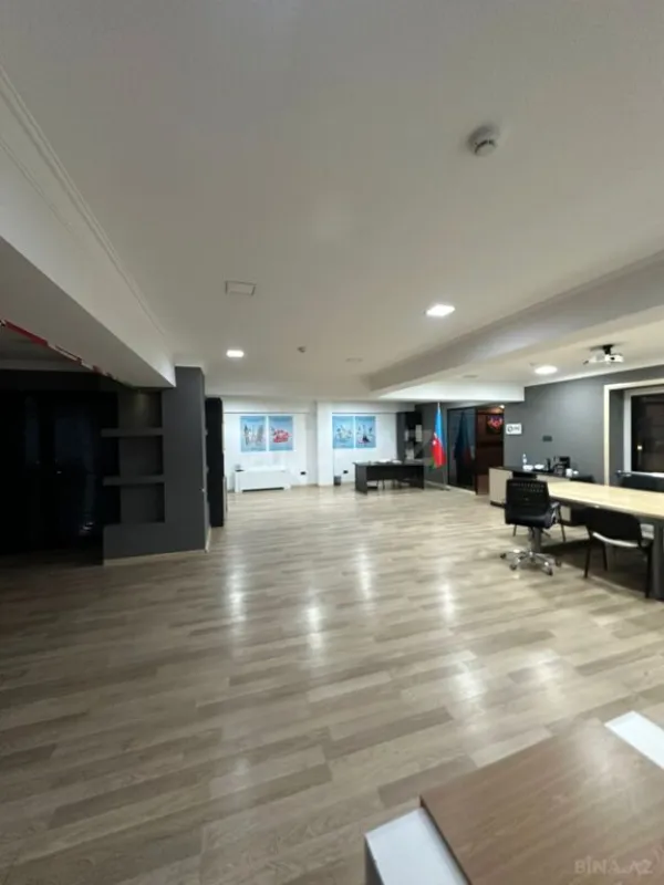 Satılır obyekt 400 m²